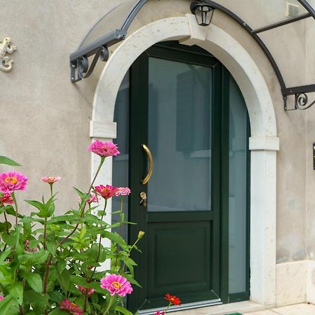 Il Portoncino Verde Неграр Экстерьер фото